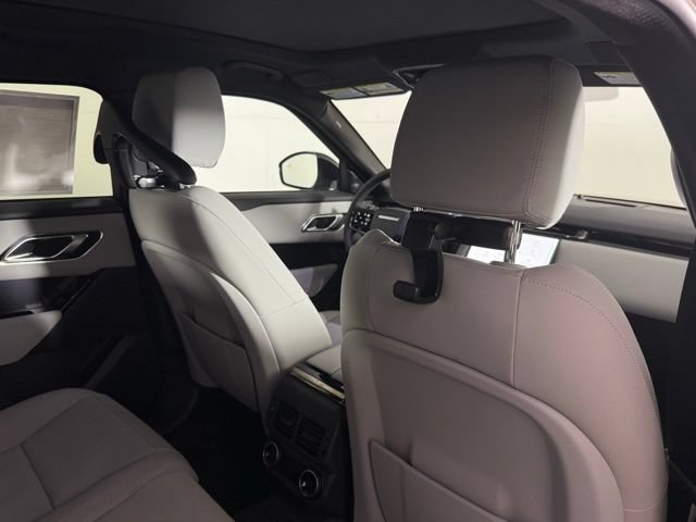 Certified 2026 Land Rover Range Rover Velar Dynamic SE AWD/4WD image 33