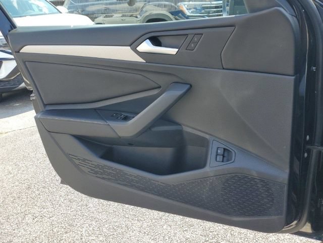 Certified 2023 Volkswagen Jetta S FWD image 34