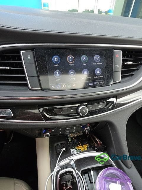 Used 2021 Buick Enclave Essence w/ Sound and Sites Package FWD image 9