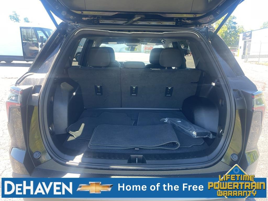 Used 2025 Chevrolet Equinox LT AWD/4WD image 23