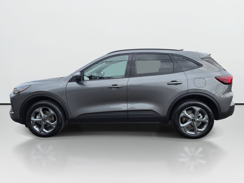 Used 2025 Ford Escape ST-Line Select AWD/4WD image 2