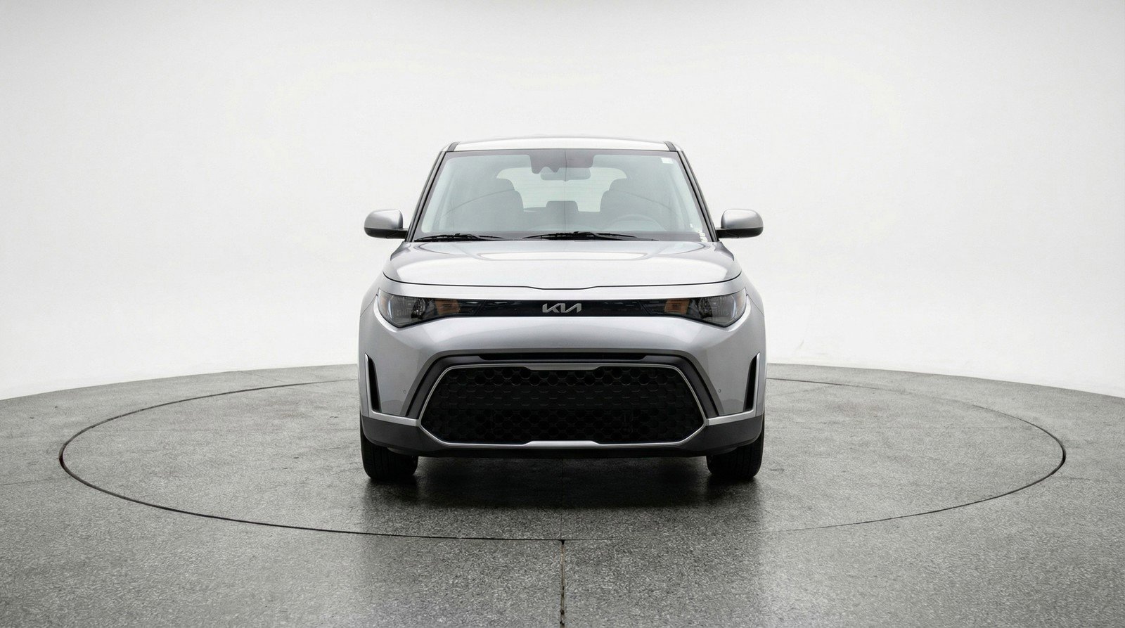 Used 2025 Kia Soul LX w/ LX Technology Package image 2