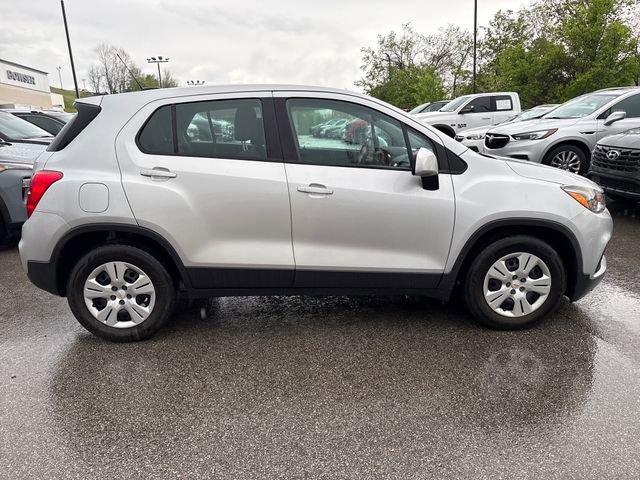 Used 2018 Chevrolet Trax LS FWD image 6