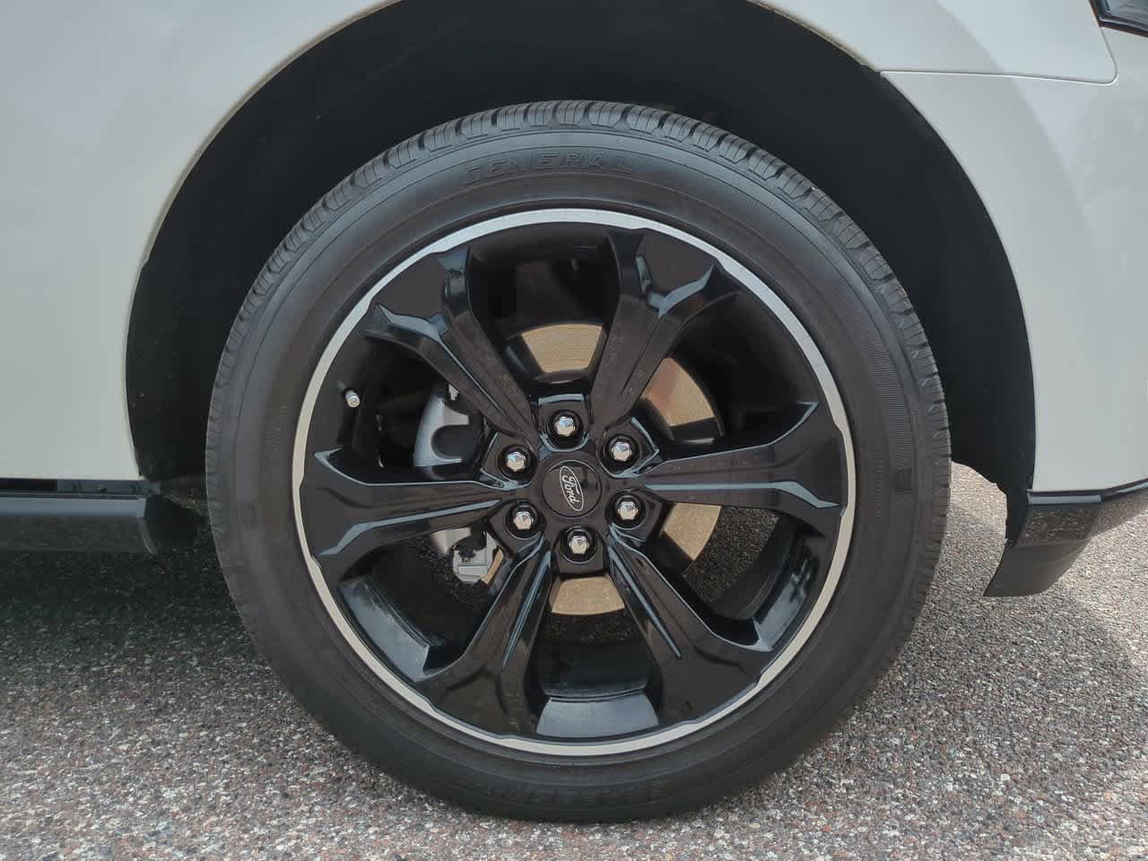Used 2024 Ford Expedition Limited RWD image 11