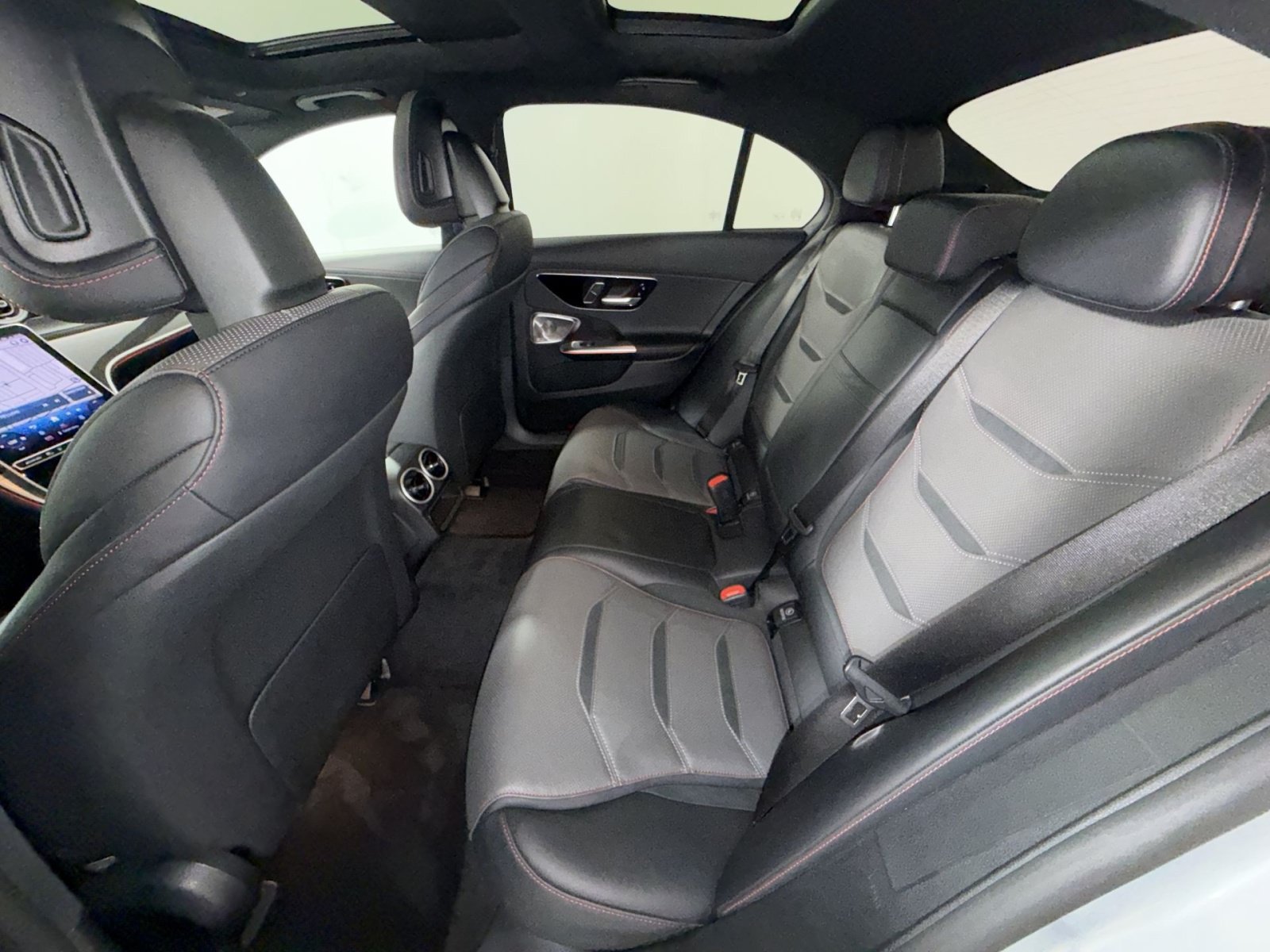 Used 2024 Mercedes-Benz C 63 AMG S image 25