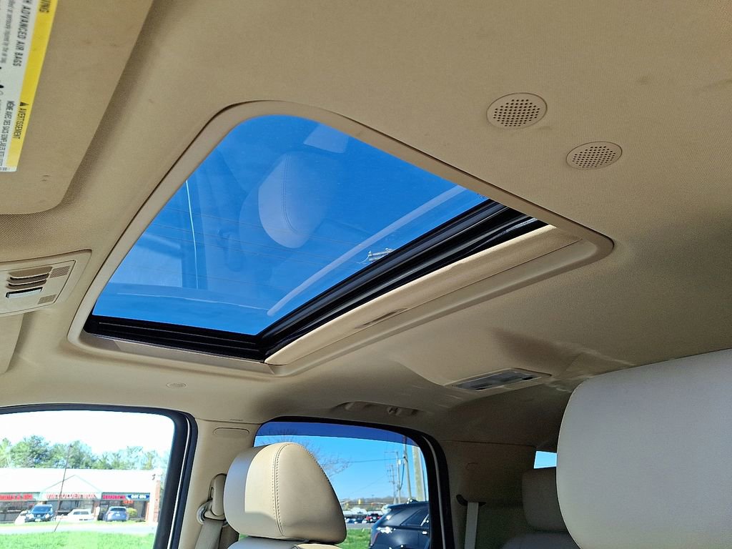 Used 2013 Cadillac Escalade Luxury image 16