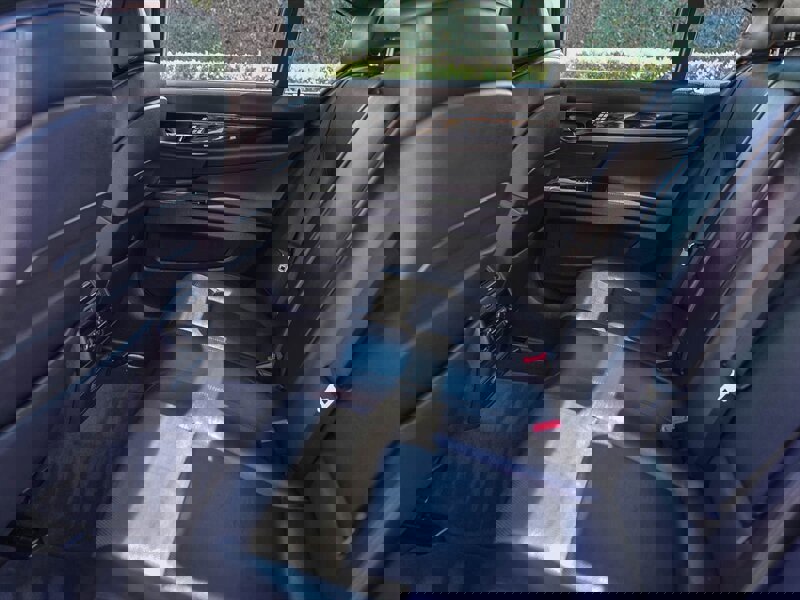 Used 2012 BMW ALPINA B7 image 24