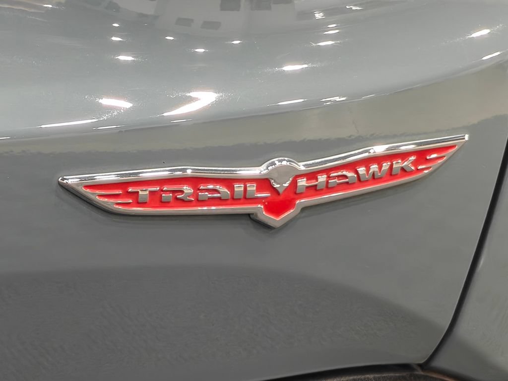 Used 2018 Jeep Renegade Trailhawk w/ Cold Weather Group II AWD/4WD image 43