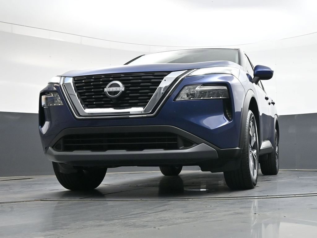 Used 2023 Nissan Rogue SV image 43