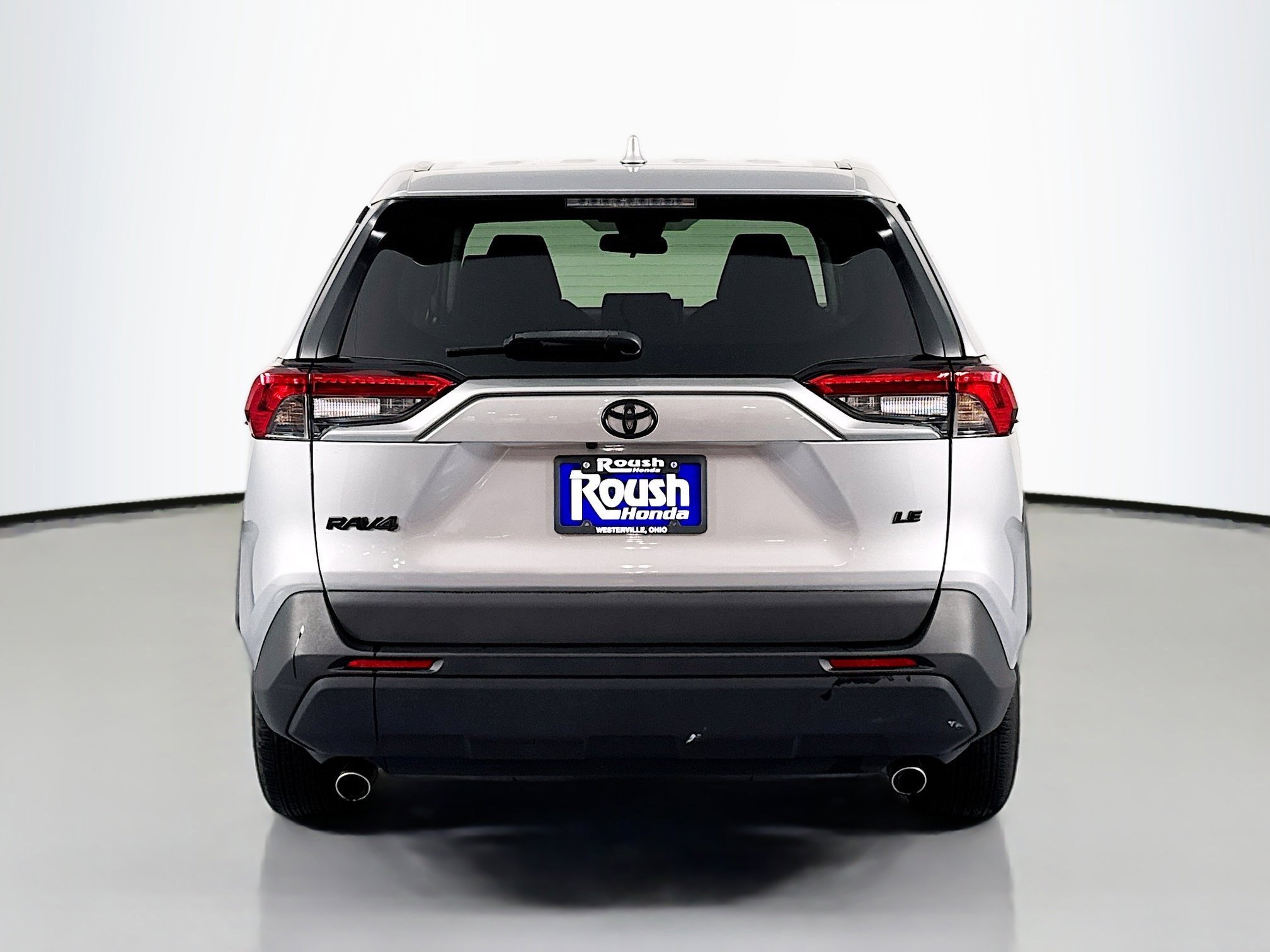 Used 2022 Toyota RAV4 LE image 6