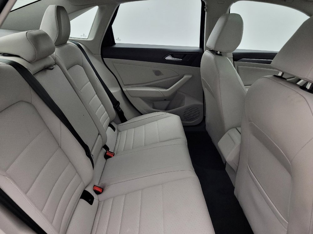 Used 2024 Volkswagen Jetta SE FWD image 19