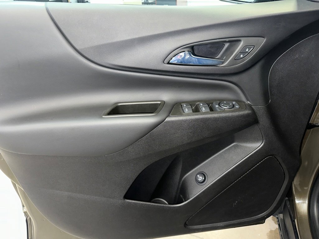 Used 2024 Chevrolet Equinox LT w/ LPO, Floor Liner Package image 4