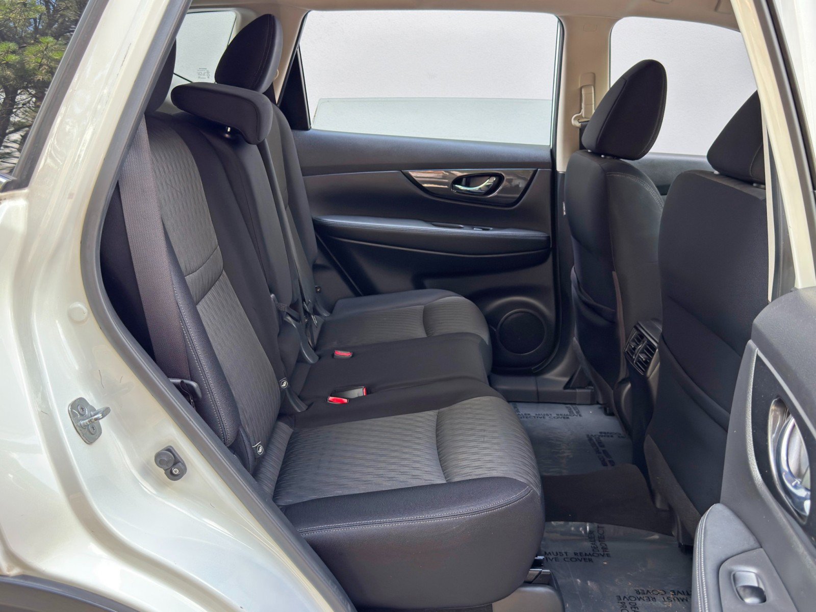 Used 2017 Nissan Rogue S AWD/4WD image 31