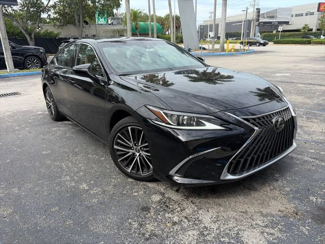 Used 2024 Lexus ES 350 w/ Premium Package FWD image 8