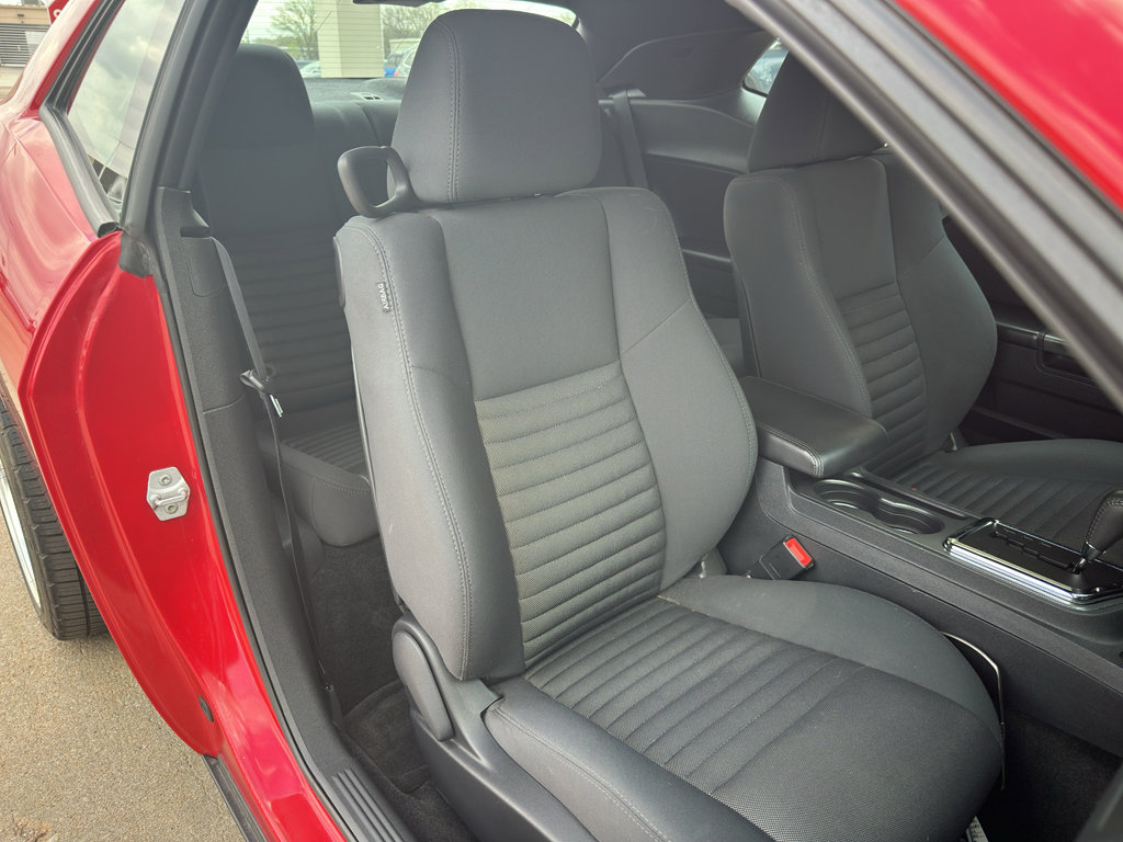 Used 2012 Dodge Challenger R/T image 27