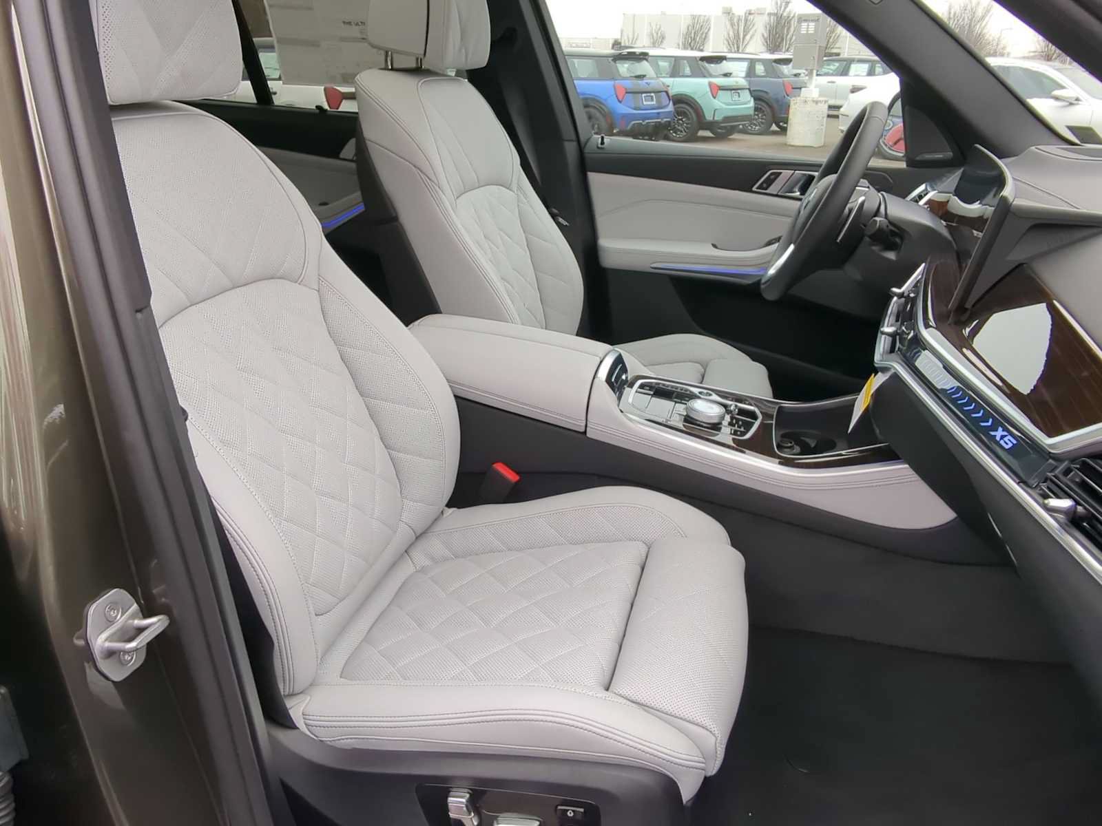 Used 2026 BMW X5 xDrive40i w/ Executive Package AWD/4WD image 24