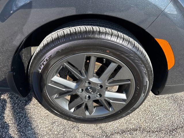 Certified 2022 Kia Soul EX image 9