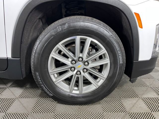 Used 2023 Chevrolet Traverse LT image 9