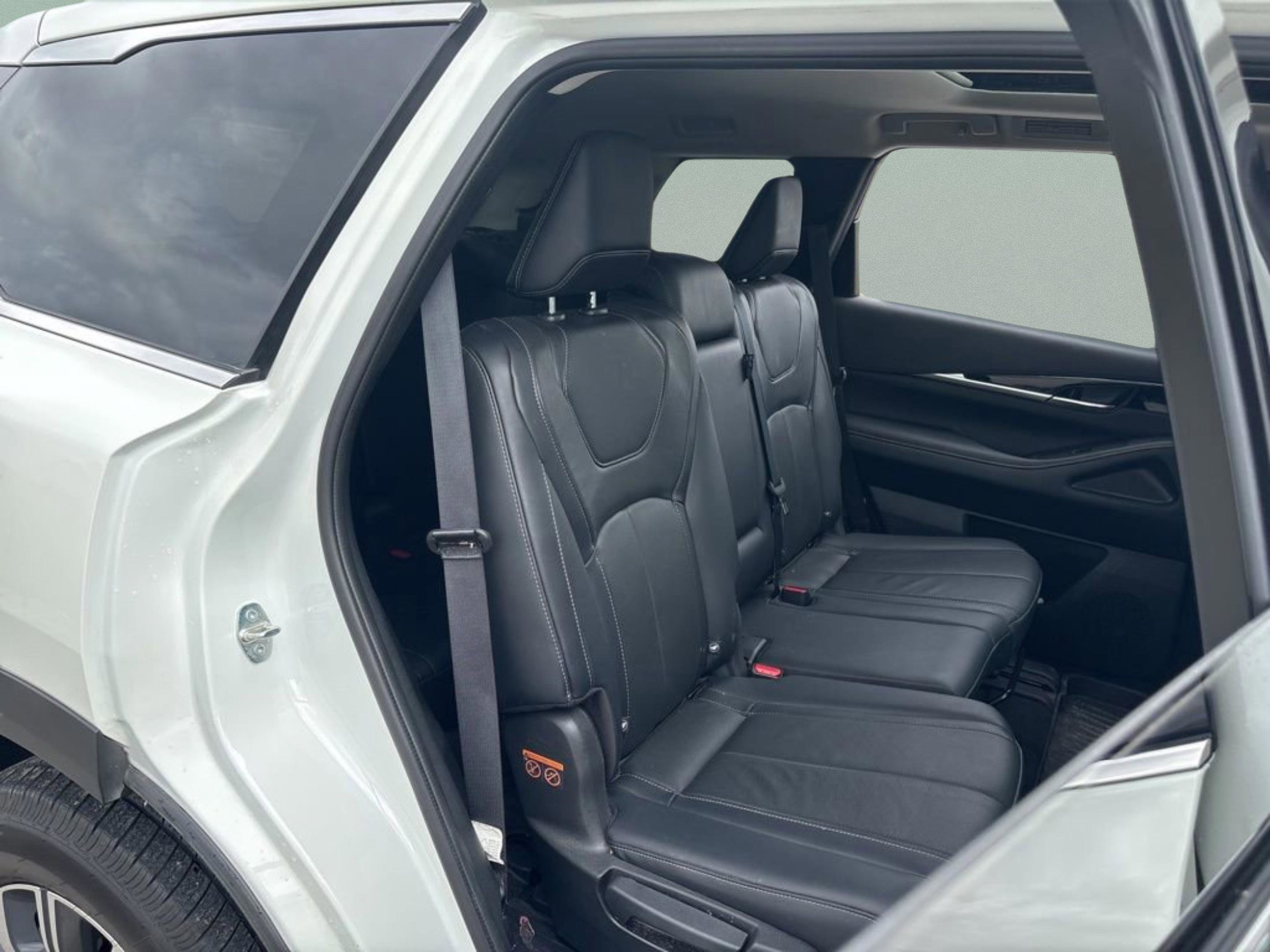 Used 2023 INFINITI QX60 Pure image 33