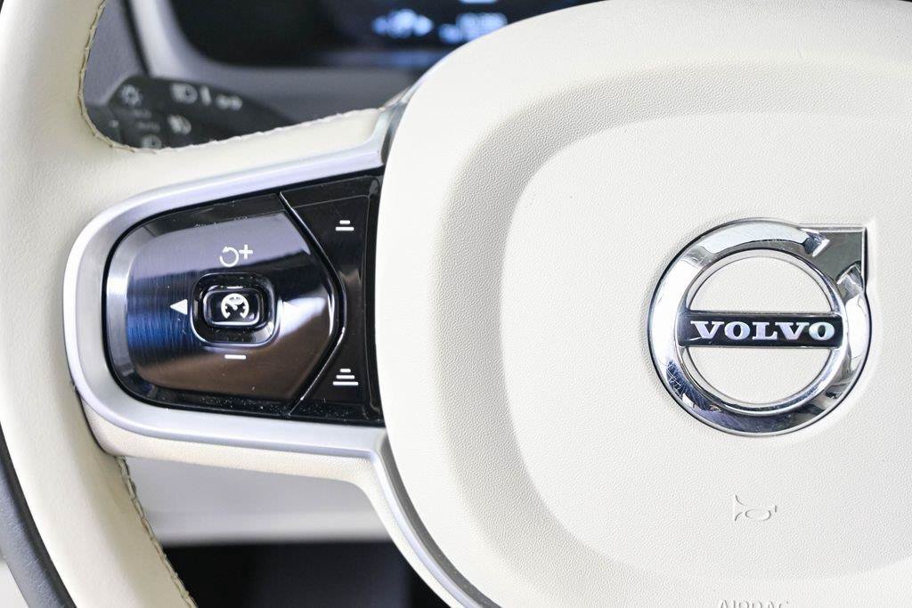 Used 2021 Volvo XC90 T6 Inscription w/ Lounge Package AWD/4WD image 12
