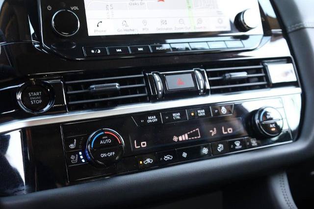 Certified 2025 Nissan Pathfinder Platinum FWD image 16