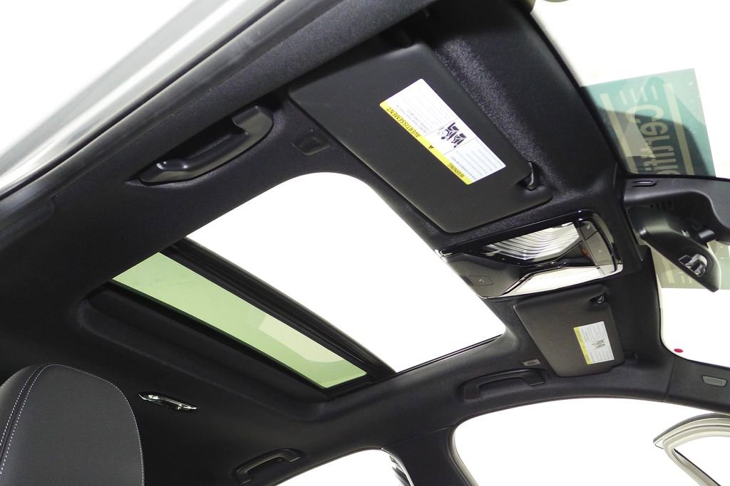 Certified 2023 BMW 330i Sedan w/ Driving Assistance Package image 18