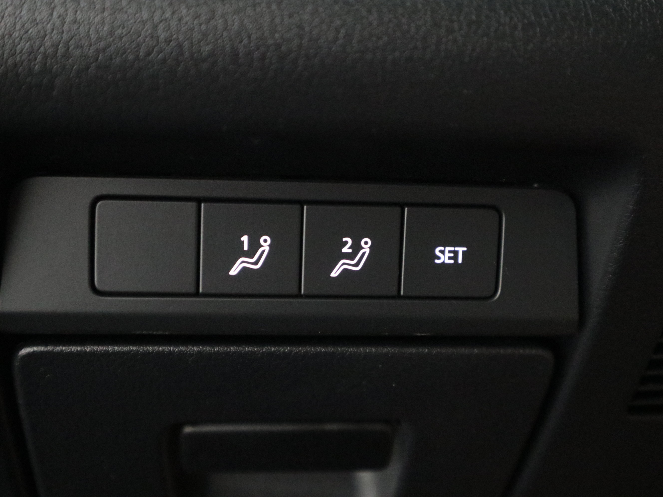 Certified 2025 MAZDA CX-30 AWD 2.5 S w/ Preferred Package image 31