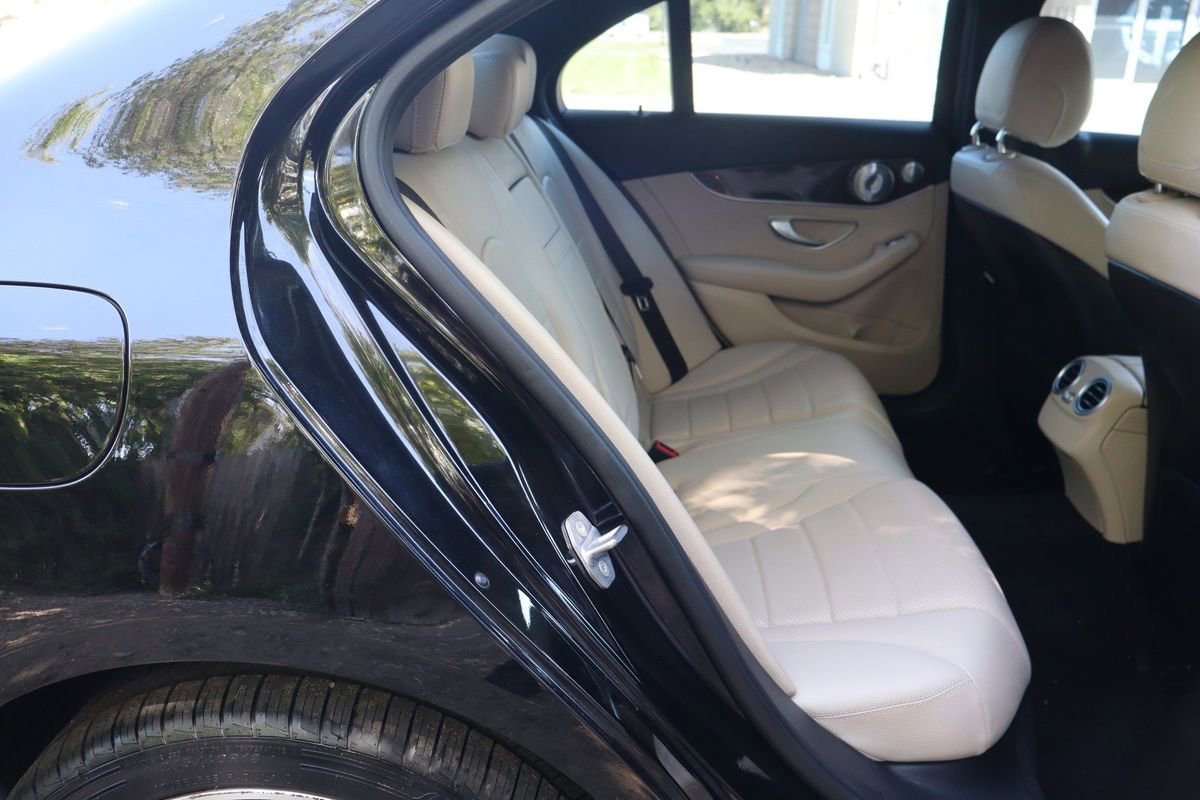 Used 2018 Mercedes-Benz C 300 4MATIC Sedan w/ Premium Package image 21
