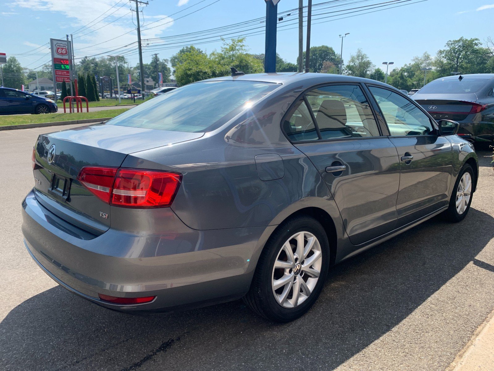 Used 2015 Volkswagen Jetta SE FWD image 7