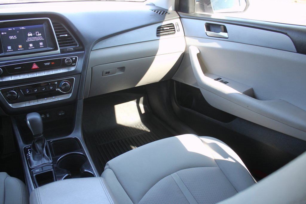Used 2019 Hyundai Sonata SE image 5