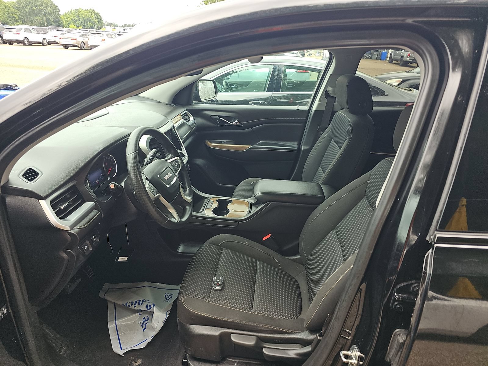 Used 2021 GMC Acadia SLE w/ Elevation Edition FWD image 7
