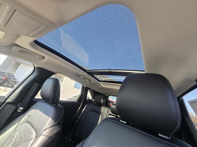 New 2025 Ford Escape SE w/ PHEV Premium Package image 10