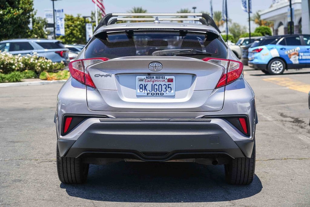 Used 2019 Toyota C-HR XLE FWD image 8