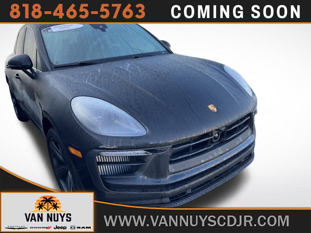 Used 2024 Porsche Macan GTS image 1