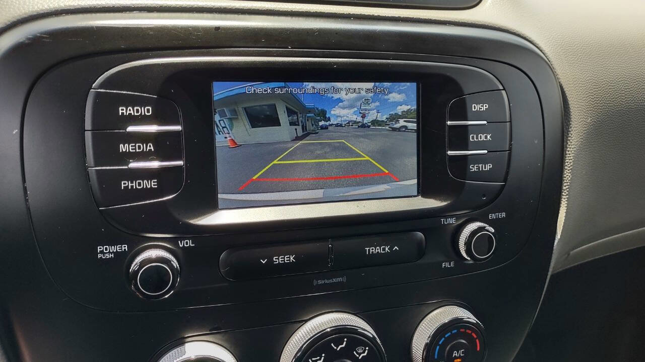 Used 2017 Kia Soul w/ Convenience Package image 19