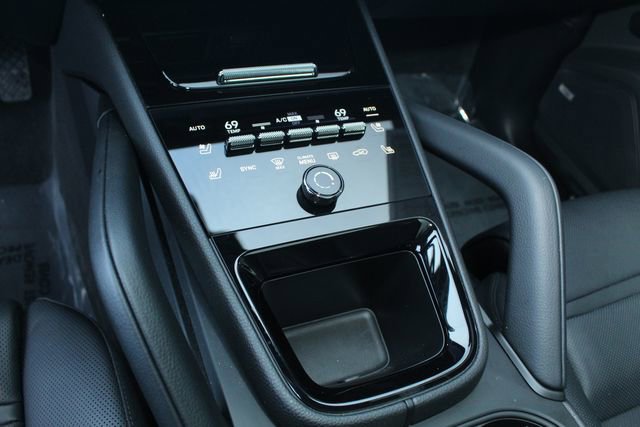 Certified 2025 Porsche Cayenne Coupe image 17