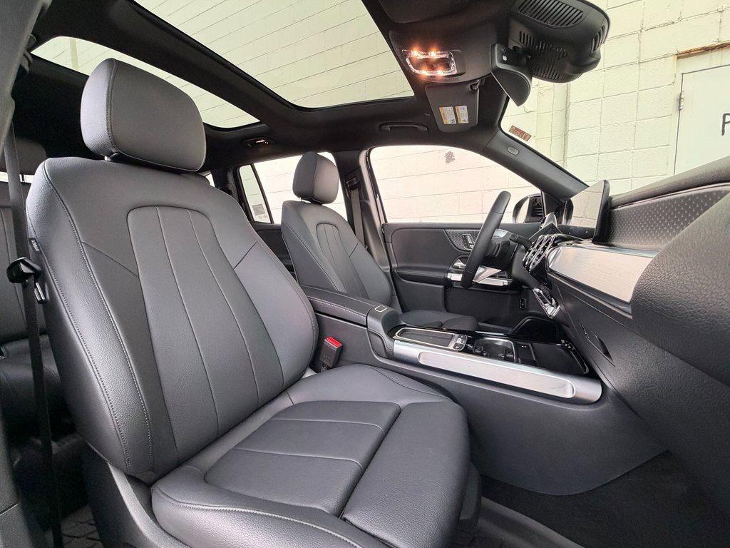 Used 2026 Mercedes-Benz GLB 250 4MATIC image 16