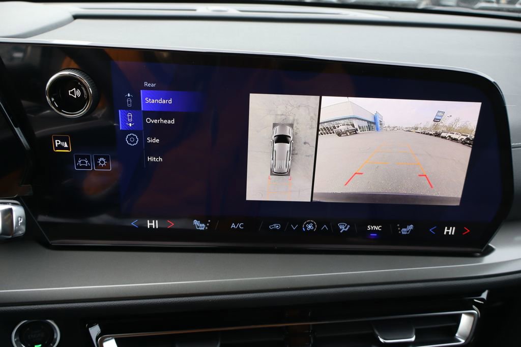 New 2026 Chevrolet Traverse LT w/ Midnight/Sport Edition image 11