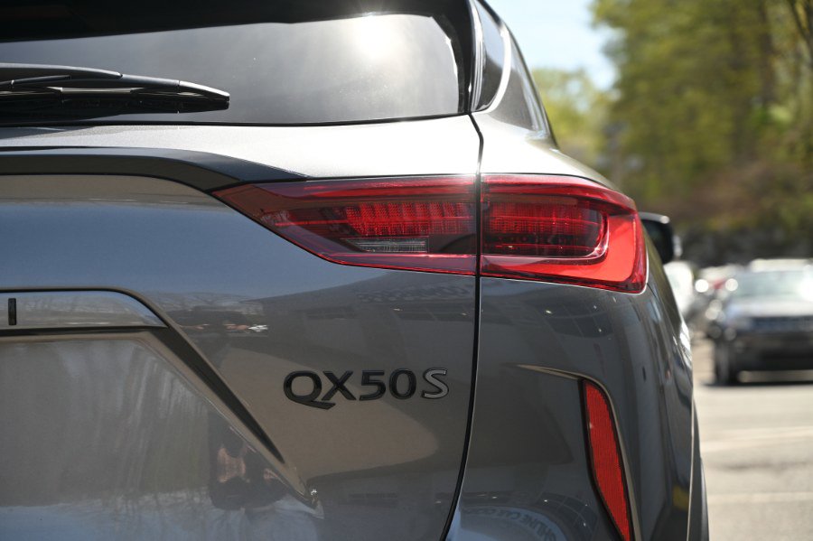 Used 2023 INFINITI QX50 Sport AWD/4WD image 13