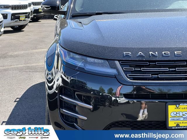 Used 2024 Land Rover Range Rover Evoque Dynamic SE AWD/4WD image 9