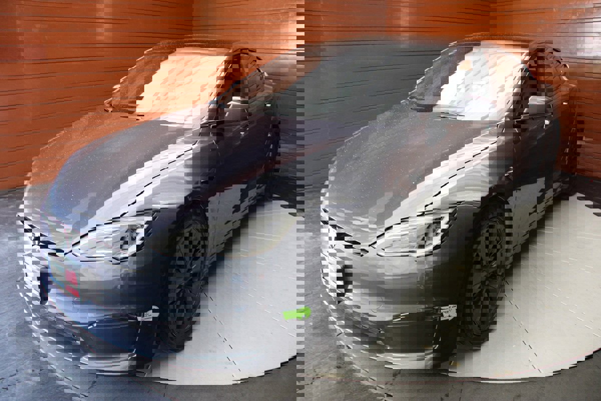 Used 2023 Tesla Model S AWD image 6