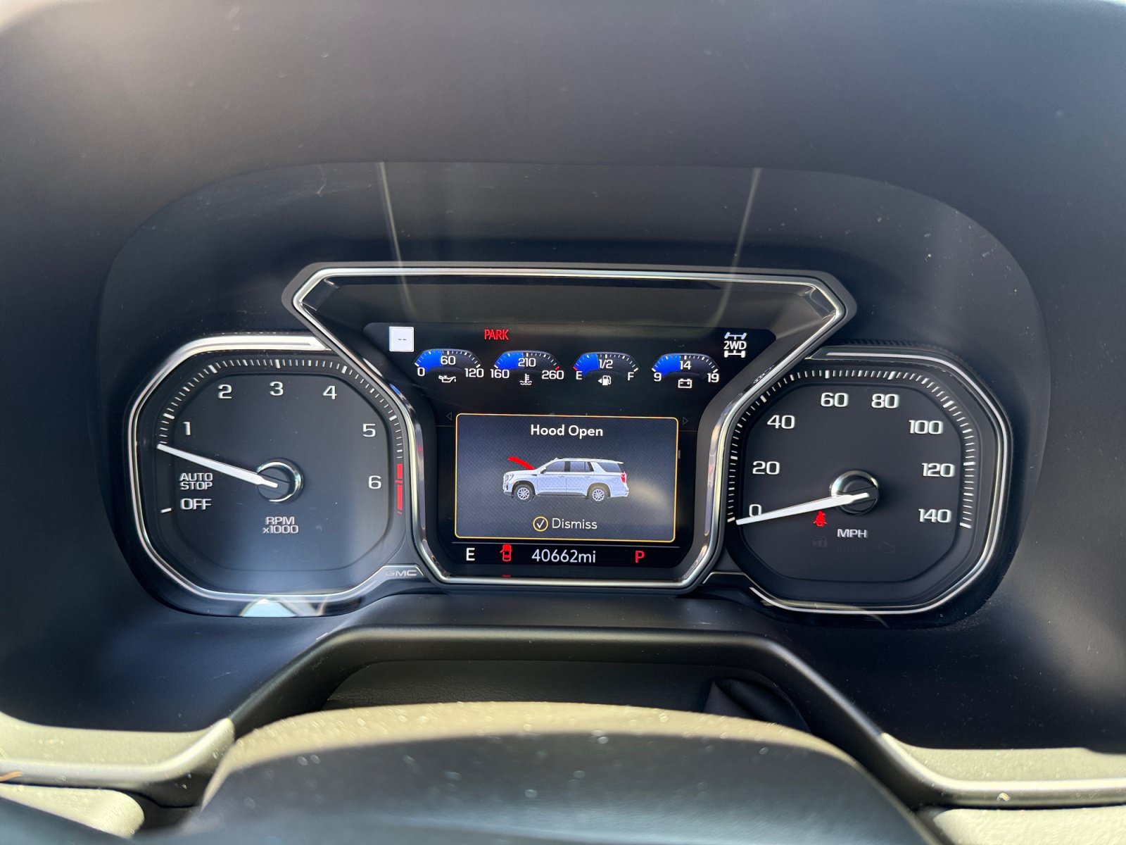 Used 2021 GMC Yukon AT4 w/ AT4 Premium Plus Package AWD/4WD image 11