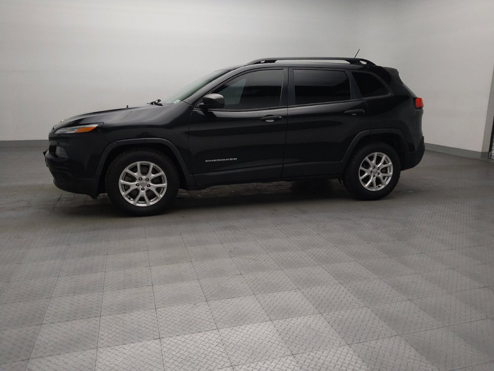 Used 2016 Jeep Cherokee Sport FWD image 2