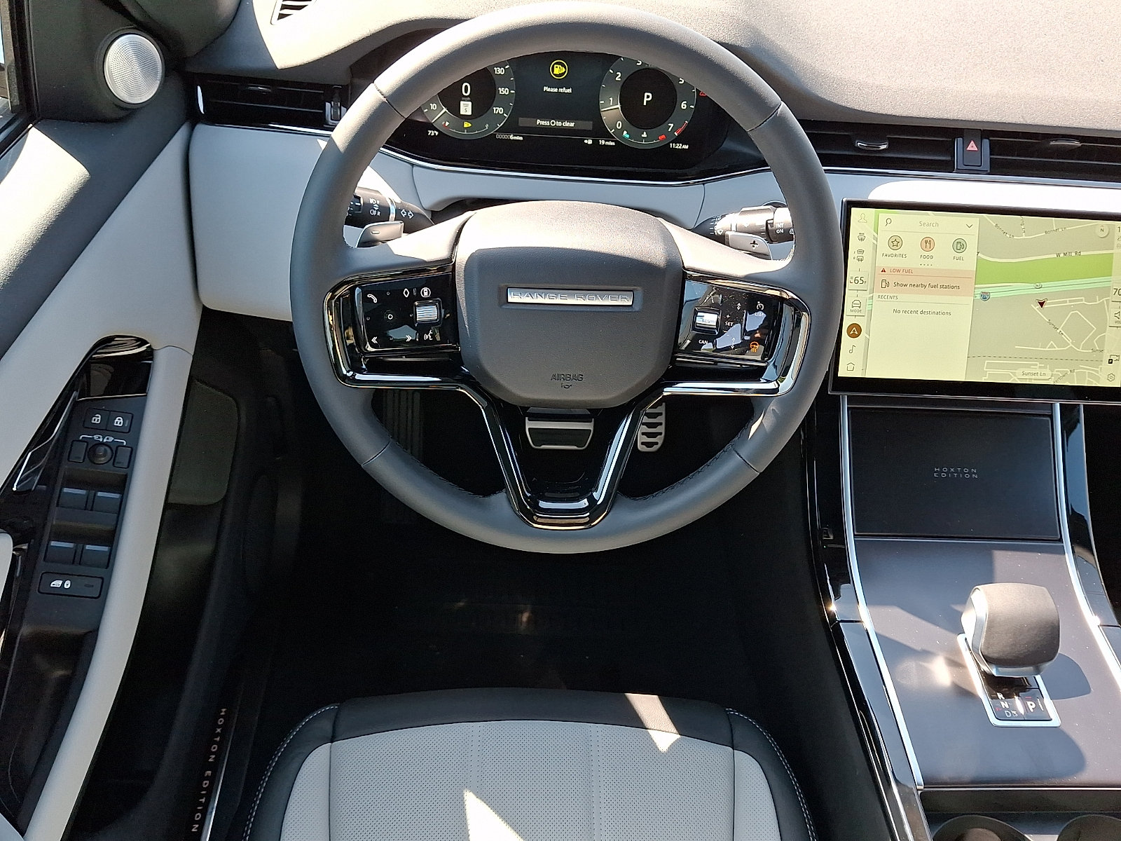 New 2026 Land Rover Range Rover Evoque Hoxton AWD/4WD image 4