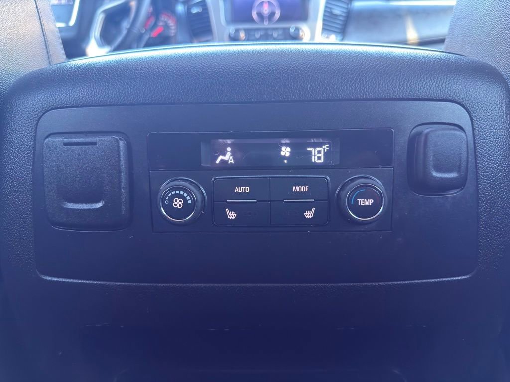 Used 2016 GMC Yukon XL SLT w/ HD Trailering Package image 30