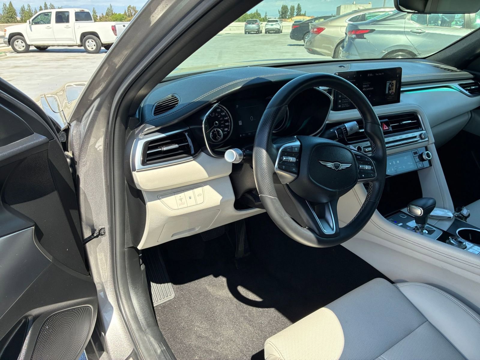 Used 2025 Genesis G70 2.5T AWD/4WD image 35
