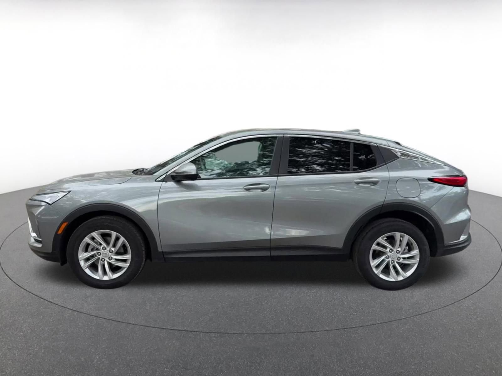 Used 2025 Buick Envista Preferred image 9