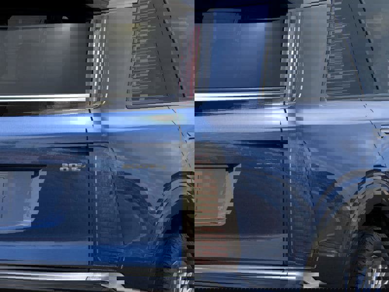 New 2026 Cadillac Vistiq Premium Luxury w/ LPO, Floor Liner Package image 11