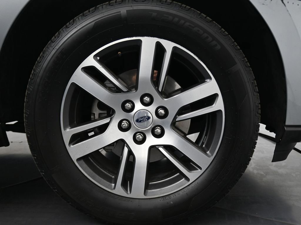 Used 2022 Ford Expedition XLT image 11