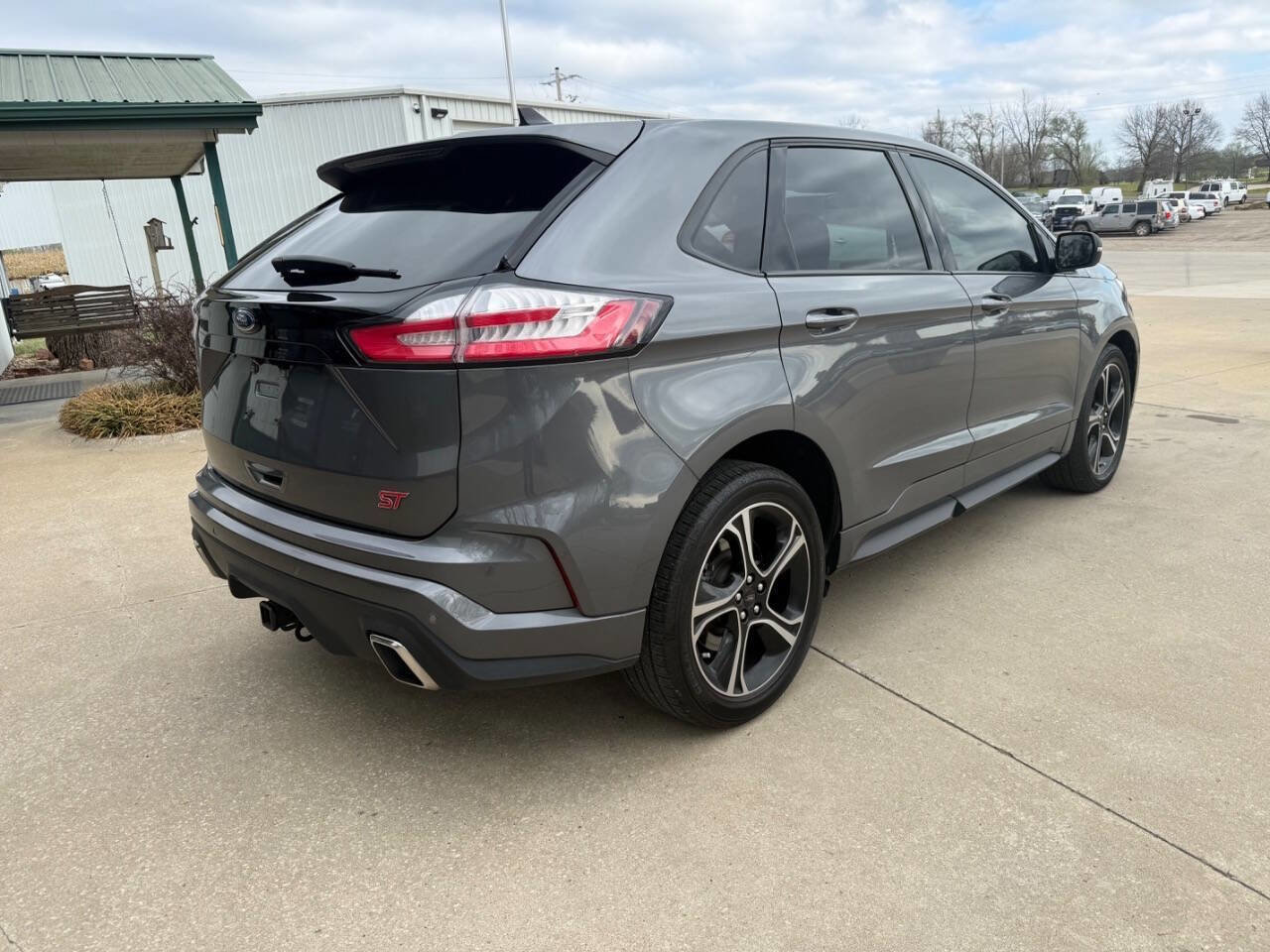 Used 2021 Ford Edge ST image 9